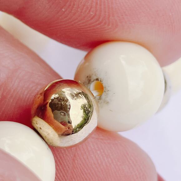 VTG Mid Century Japan Cream Floral Beaded Necklace Gold Tone Spacers 50s Lucite - Picture 9 of 14